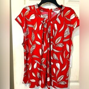 NWT Liz Claiborne Short Sleeve Knit Top